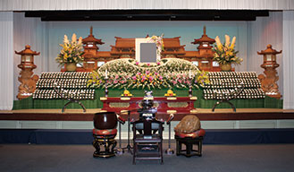 大ホール祭壇